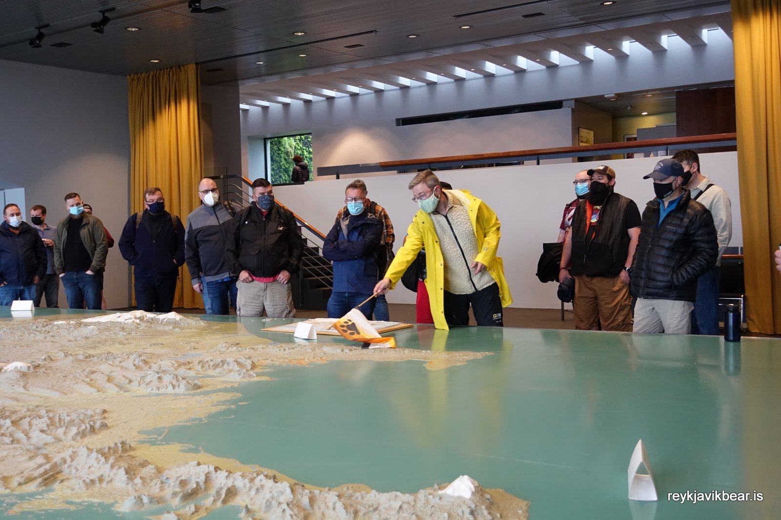 rvk-bear-21-golden-circle