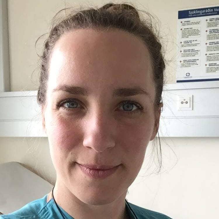 Anna Tómasdóttir hjúkrunarfræðingur Anna Tómasdóttir hjúkrunarfræðingur